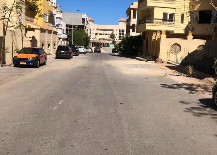 In Elhilal, Apartment